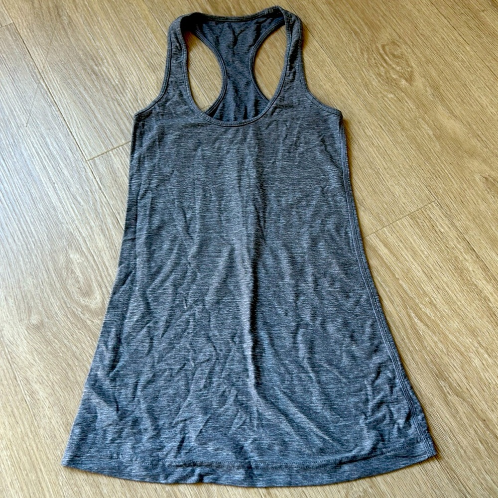 Lululemon tank top size 2